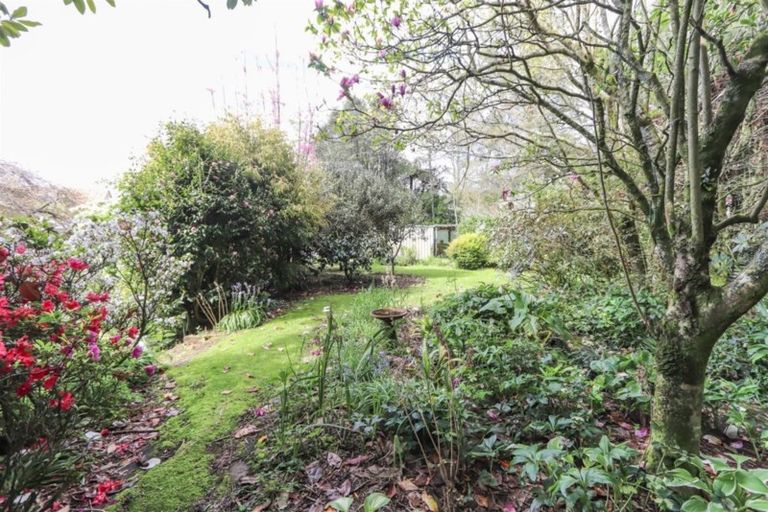 Photo of property in 16 Tainui Terrace, Inglewood, 4330