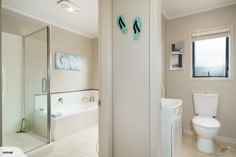 Photo of property in 18 Ohope Place, Papamoa Beach, Papamoa, 3118