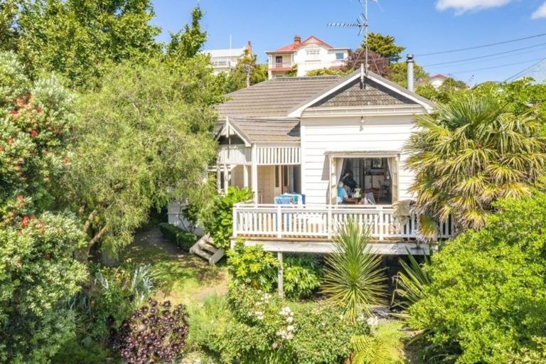 Photo of property in 64 Hipango Terrace, Durie Hill, Whanganui, 4500