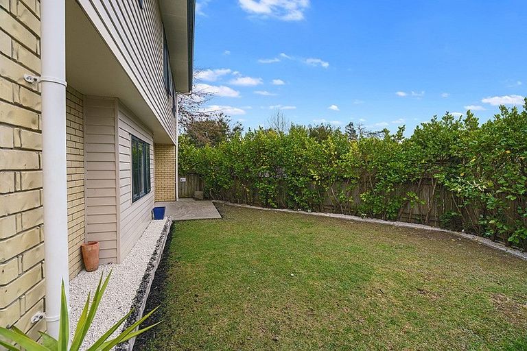 Photo of property in 19 Titch Place, Glen Eden, Auckland, 0602