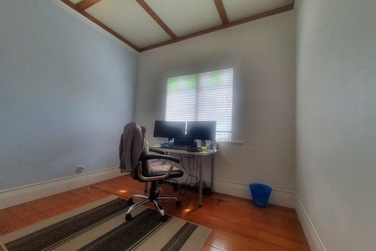 Photo of property in 189 Titirangi Road, Titirangi, Auckland, 0604