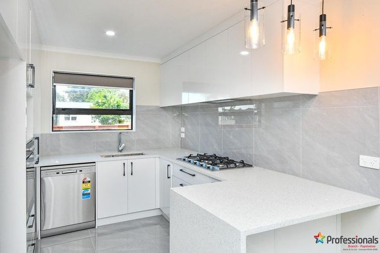 Photo of property in 4a Romney Place, Manurewa, Auckland, 2102
