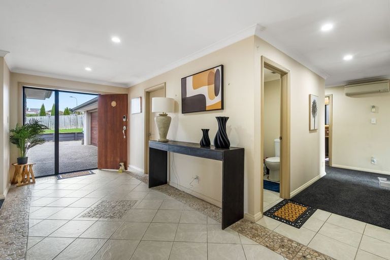 Photo of property in 6 Grandvista Drive, Green Island, Dunedin, 9018