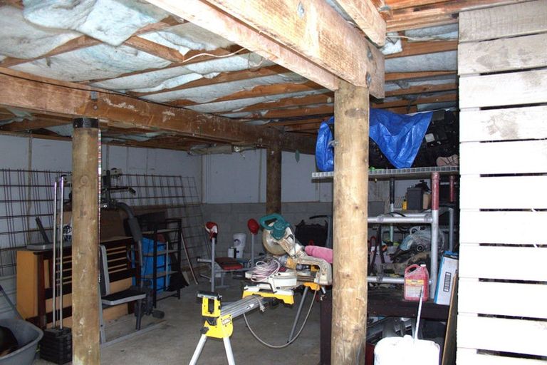 Photo of property in 7 Halloran Place, Massey, Auckland, 0614