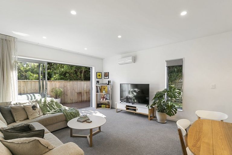 Photo of property in 15/7u Handyside Street, Tawa, Wellington, 5028