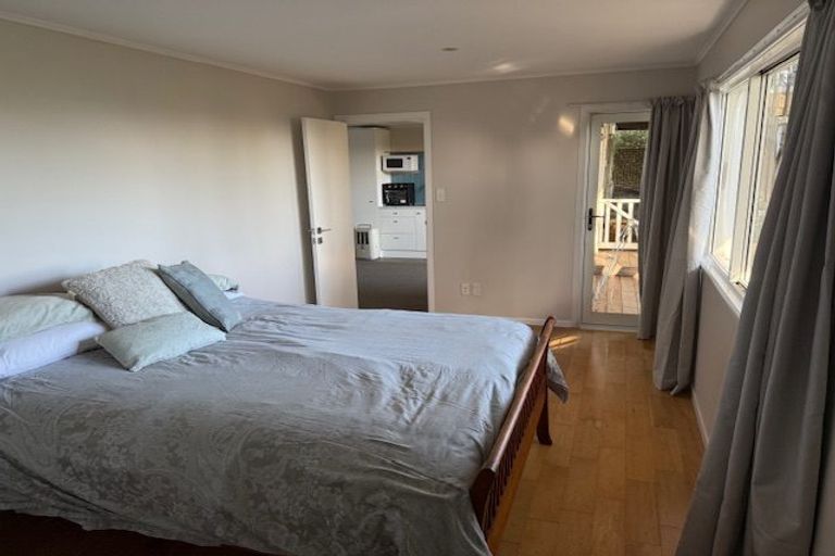 Photo of property in 266 Whangaparaoa Road, Red Beach, 0932