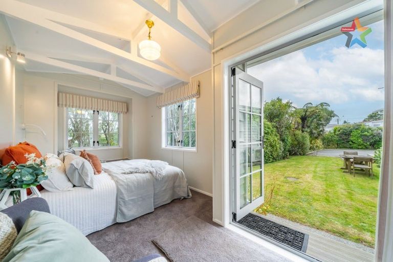 Photo of property in 46 Poto Road, Normandale, Lower Hutt, 5010