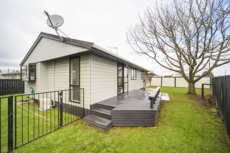 Photo of property in 6 Mercury Street, Milson, Palmerston North, 4414