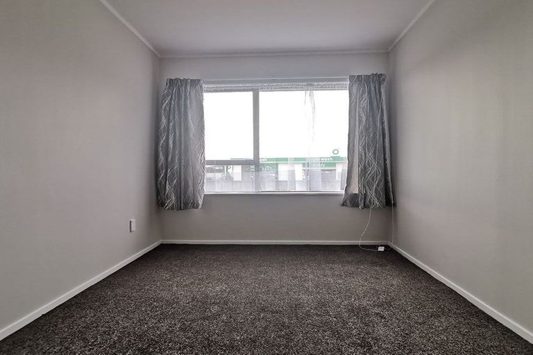 Photo of property in 1/320 Pakuranga Road, Pakuranga Heights, Auckland, 2010