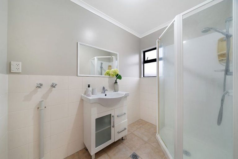 Photo of property in 32d Gifford Road, Papatoetoe, Auckland, 2025