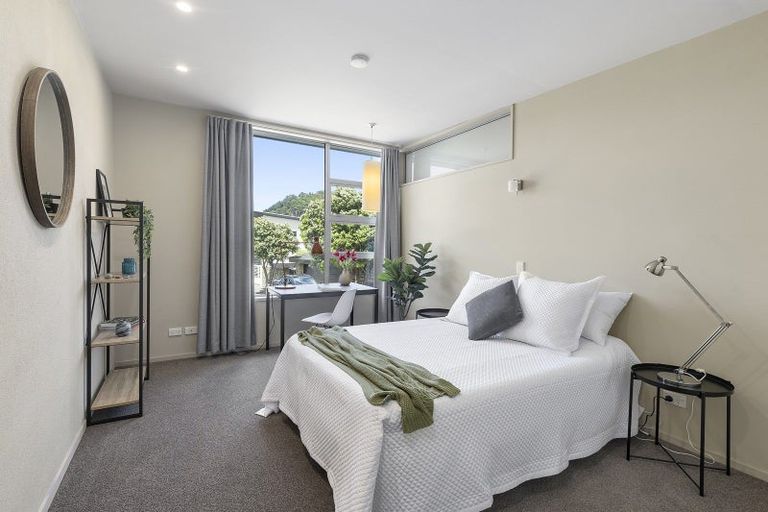 Photo of property in 17 Boardwalk Lane, Seatoun, Wellington, 6022