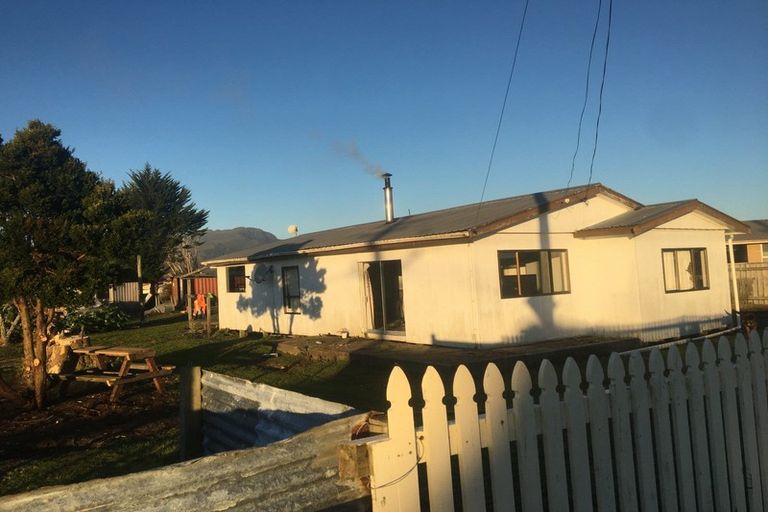 Photo of property in 33 Haselden Street, Westport, 7825