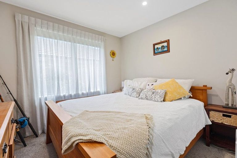 Photo of property in 128 Puhirake Crescent, Pyes Pa, Tauranga, 3112
