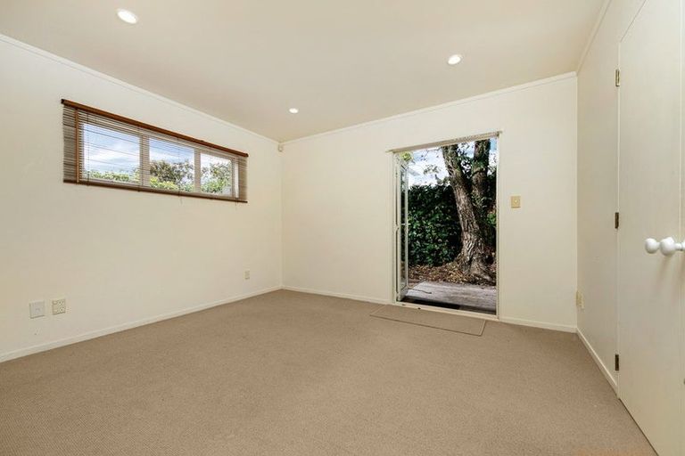 Photo of property in 2/2 Evan Street, Belmont, Auckland, 0622