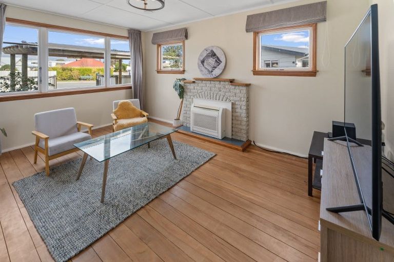 Photo of property in 8 Parkers Road, Tahunanui, Nelson, 7011