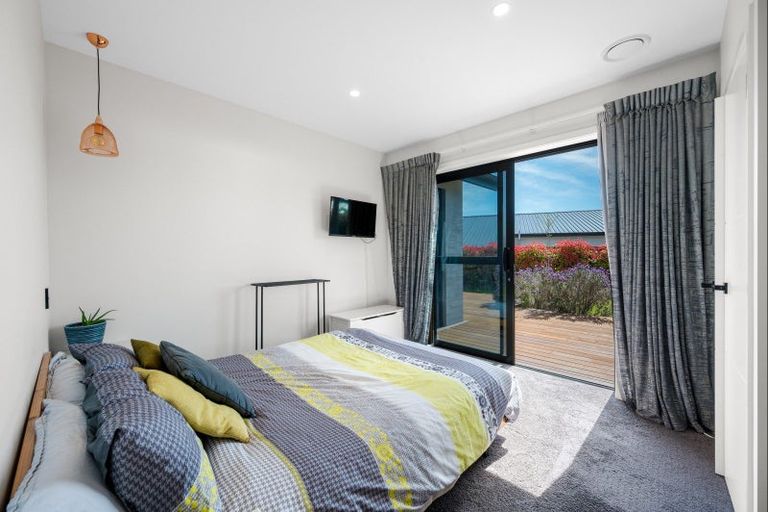 Photo of property in 13 Kotare Drive, Wanaka, 9305