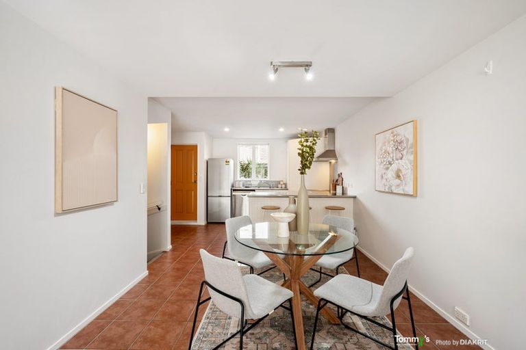 Photo of property in Victoria Villas, 43/35u Pirie Street, Mount Victoria, Wellington, 6011