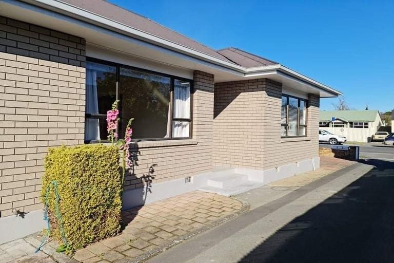 Photo of property in 2/978 Colombo Street, St Albans, Christchurch, 8014
