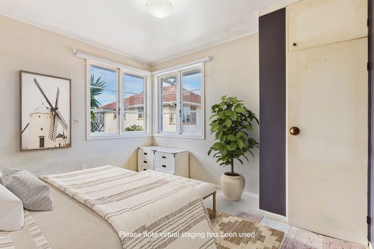 Photo of property in 8 Poto Street, Te Atatu South, Auckland, 0610