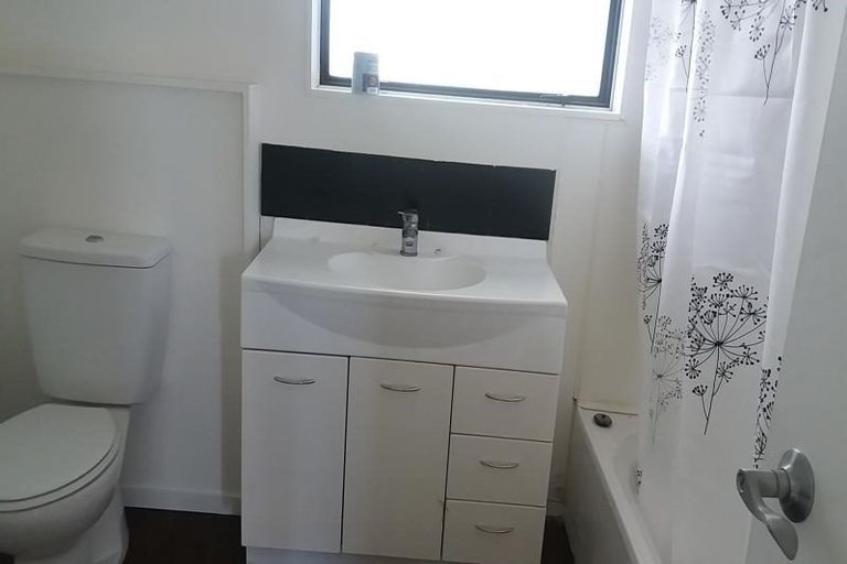 Photo of property in 48a Makarini Street, Paraparaumu, 5032