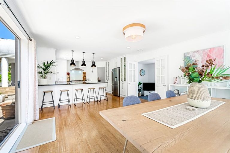 Photo of property in 22 Cascaden Road, Gulf Harbour, Whangaparaoa, 0930