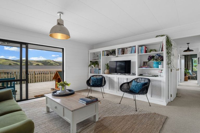 Photo of property in 2 Kassa Rise, Helensville, 0800