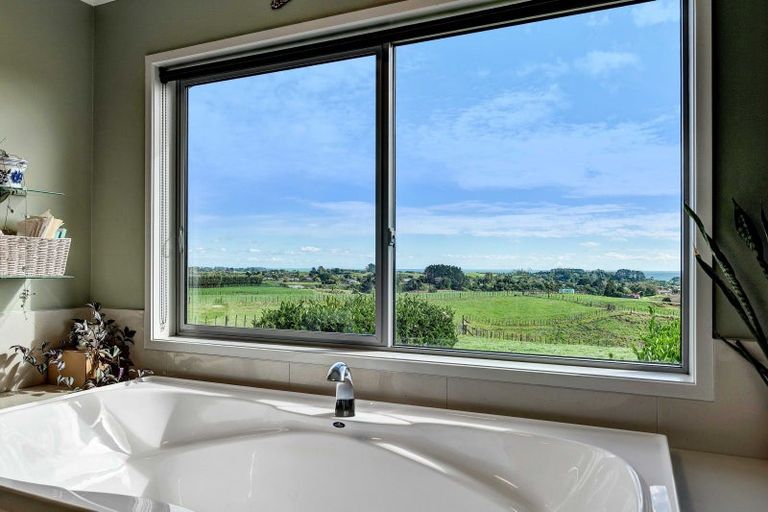 Photo of property in 51 Wilson Road, Urenui, 4375