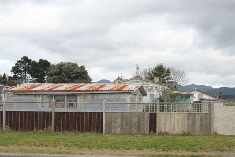 Photo of property in 219 Ocean Road, Whangamata, 3620