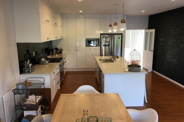 Photo of property in 19a Duncan Avenue, Te Atatu South, Auckland, 0610