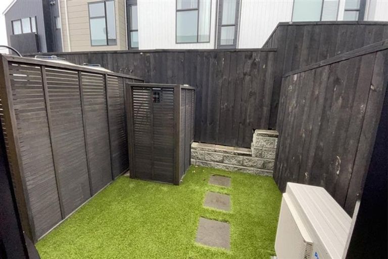 Photo of property in 68 Mapou Road, Hobsonville, Auckland, 0616