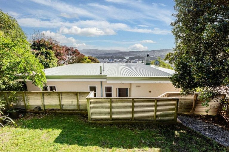 Photo of property in 139 Townsend Road, Miramar, Wellington, 6022