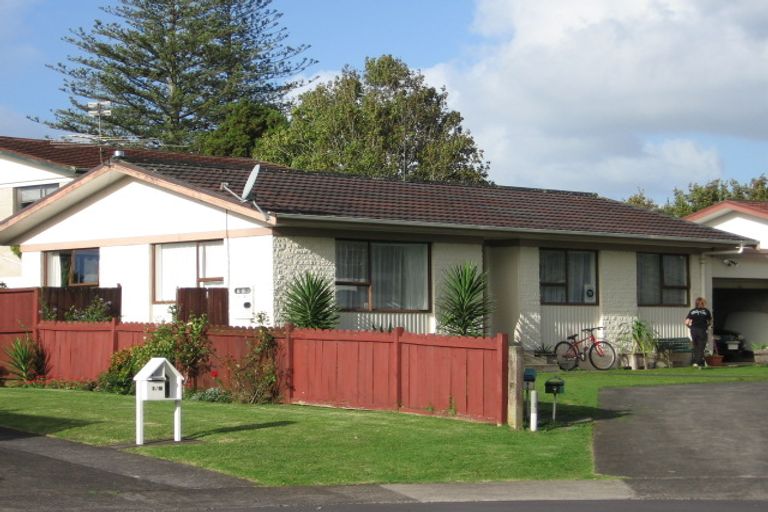 Photo of property in 2/9 Tina Place, Sunnyhills, Auckland, 2010