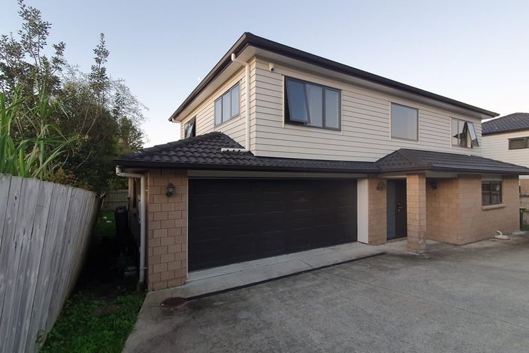 Photo of property in 813 Te Atatu Road, Te Atatu Peninsula, Auckland, 0610
