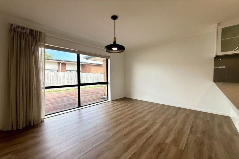 Photo of property in 1 Maple Lane, Huapai, Kumeu, 0810