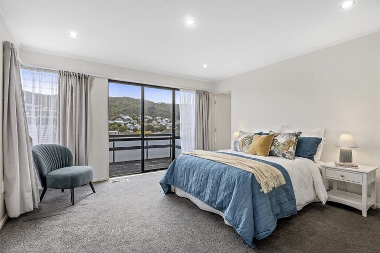 Photo of property in 2 Erskine Close, Island Bay, Wellington, 6023