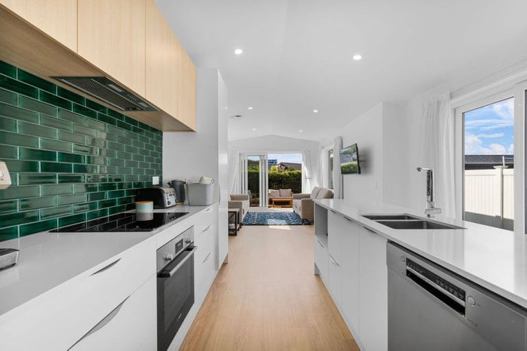 Photo of property in 7 Eminence Drive, Northwood, Christchurch, 8051