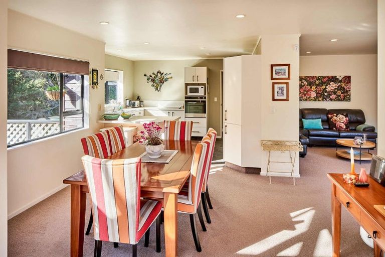 Photo of property in 26 Musket Lane, Whitby, Porirua, 5024