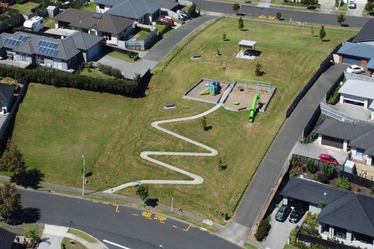 Photo of property in 27 Moira Close, Welcome Bay, Tauranga, 3175