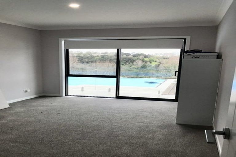 Photo of property in 90 Stoneridge Terrace, Whitford, Manurewa, 2576