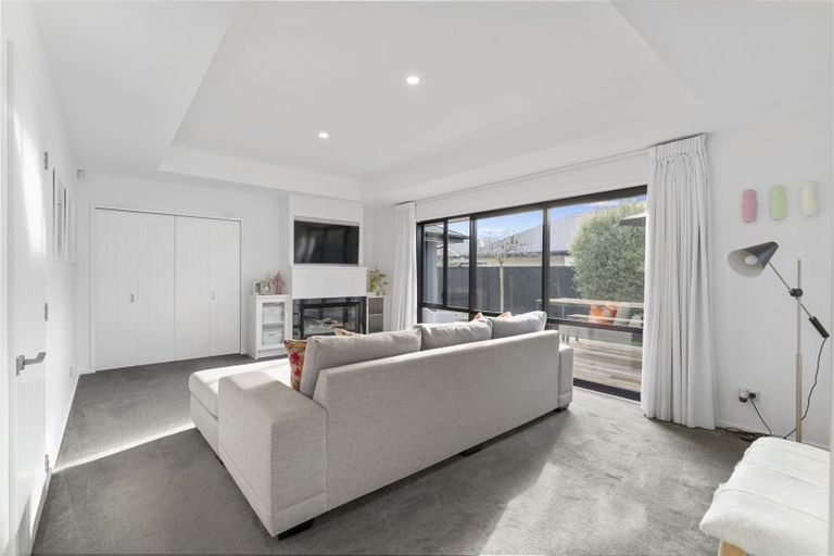 Photo of property in 11 Brookwater Avenue, Northwood, Christchurch, 8051