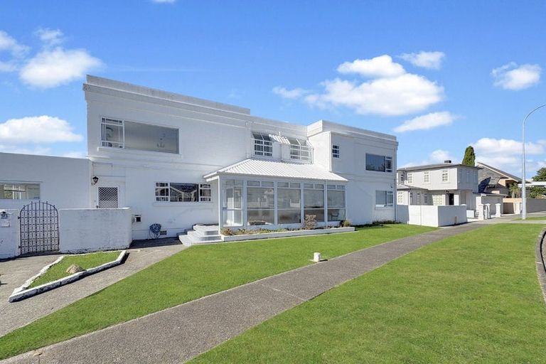 Photo of property in 93 Jickell Street, Hokowhitu, Palmerston North, 4410