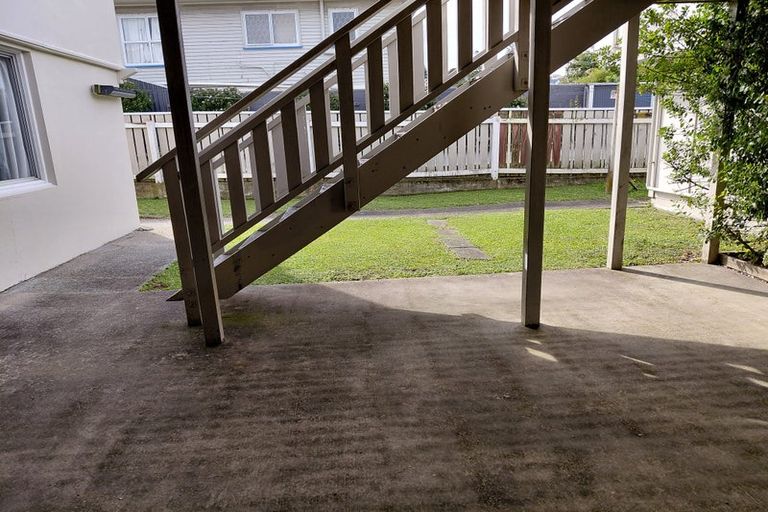 Photo of property in 30 Mana Esplanade, Paremata, Porirua, 5026
