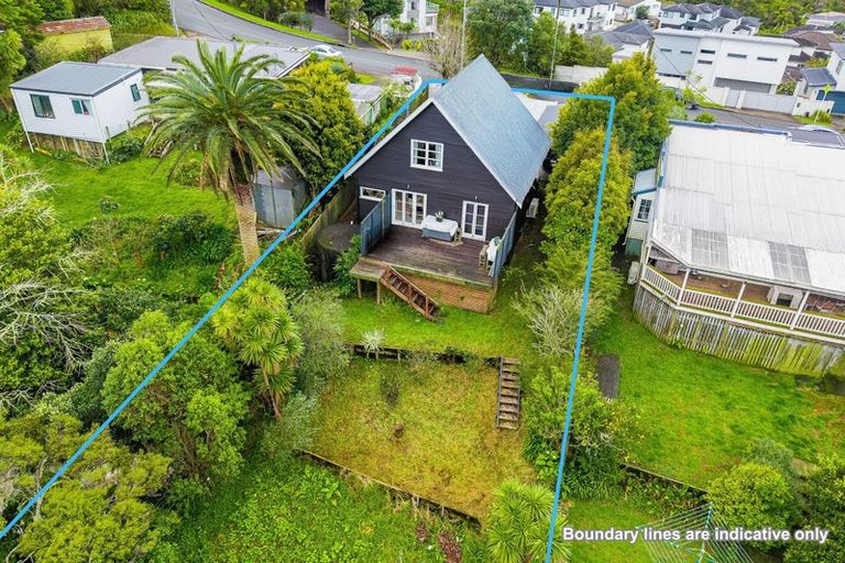 Photo of property in 121 Fairview Avenue, Fairview Heights, Auckland, 0632