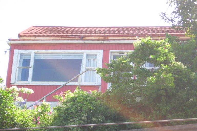 Photo of property in 124 Wallace Street, Mount Cook, Wellington, 6021