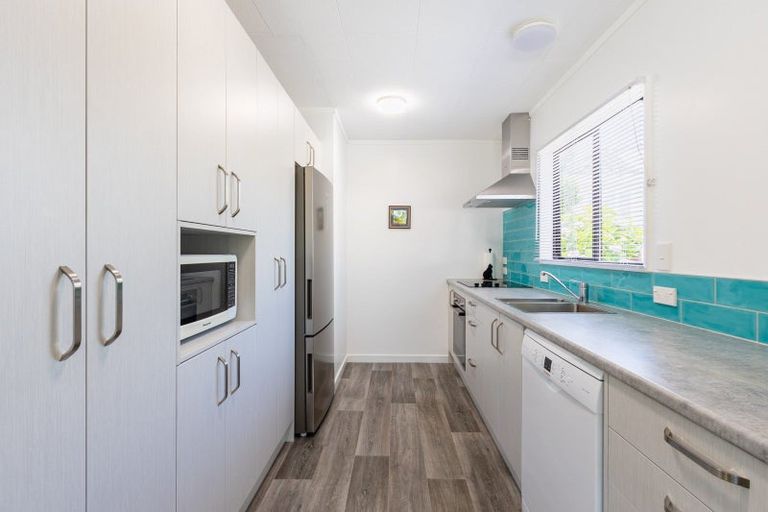 Photo of property in 2/3 Park Road, Paraparaumu Beach, Paraparaumu, 5032