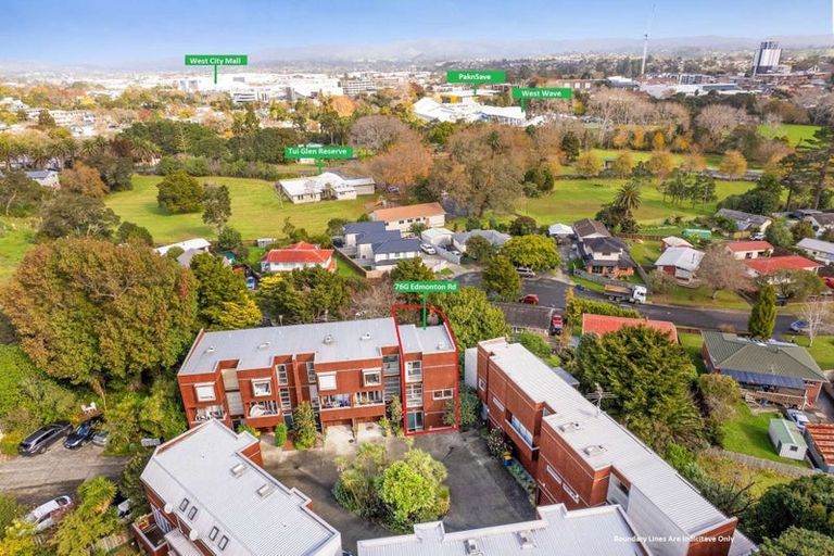 Photo of property in 76g Edmonton Road, Henderson, Auckland, 0612
