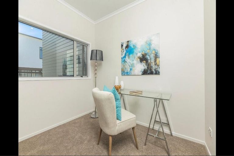 Photo of property in 1 Rangihina Road, Hobsonville, Auckland, 0616