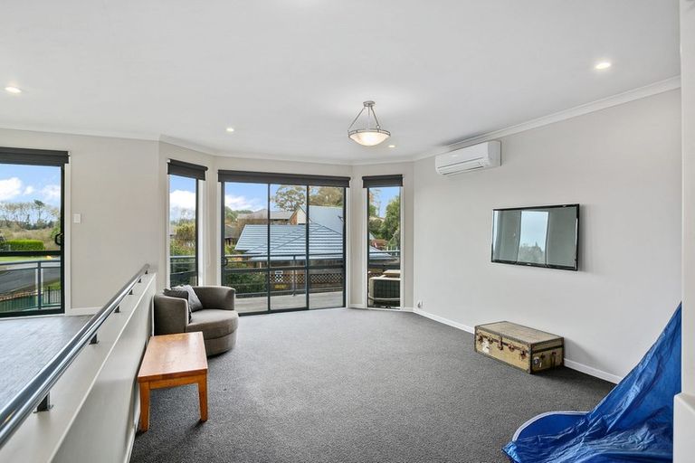 Photo of property in 2 Knox Place, Leamington, Cambridge, 3432