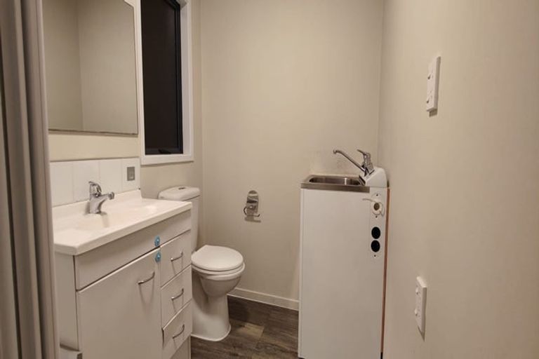 Photo of property in 23 Hindmarsh Street, Henderson, Auckland, 0612