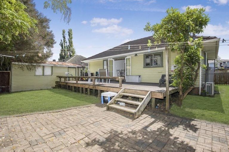 Photo of property in 88 Kervil Avenue, Te Atatu Peninsula, Auckland, 0610
